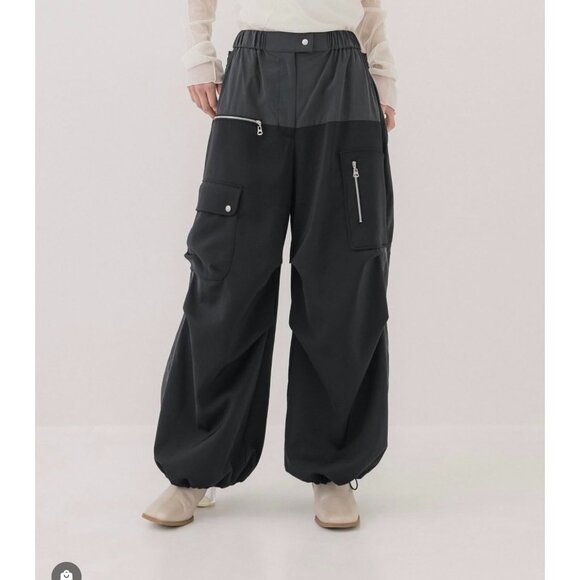 Public Tokyo street style Wide Leg Cargo Pants with Zipper Pockets – Women’s XS/ - Picture 1 of 14
